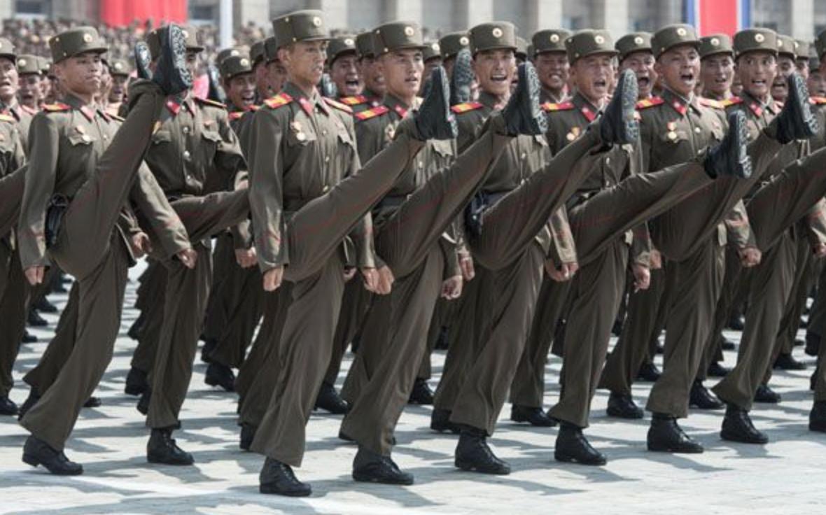 朝鲜阅兵正步改变的背后原因探究,朝鲜阅兵正步改变背后的深层原因探究