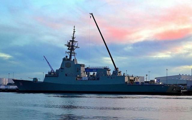 探索前沿科技,052D型导弹驱逐舰与霍巴特级战舰的交汇点,前沿科技交汇点,052D导弹驱逐舰与霍巴特级战舰的探索与挑战