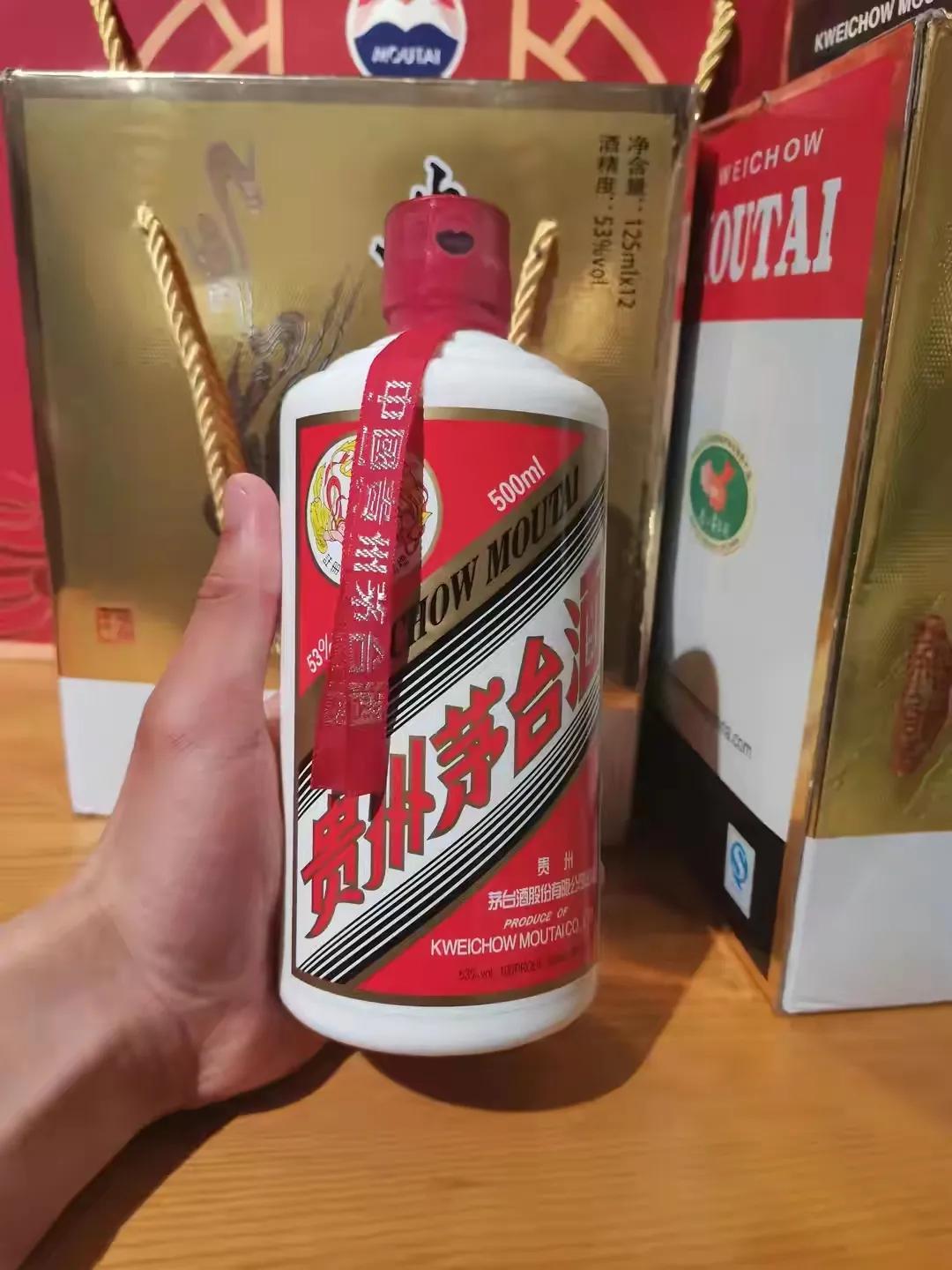 茅台定制酒,53度私人订制——尊享独特酒文化之旅,茅台定制酒,尊享独特酒文化之旅,开启私人订制之旅