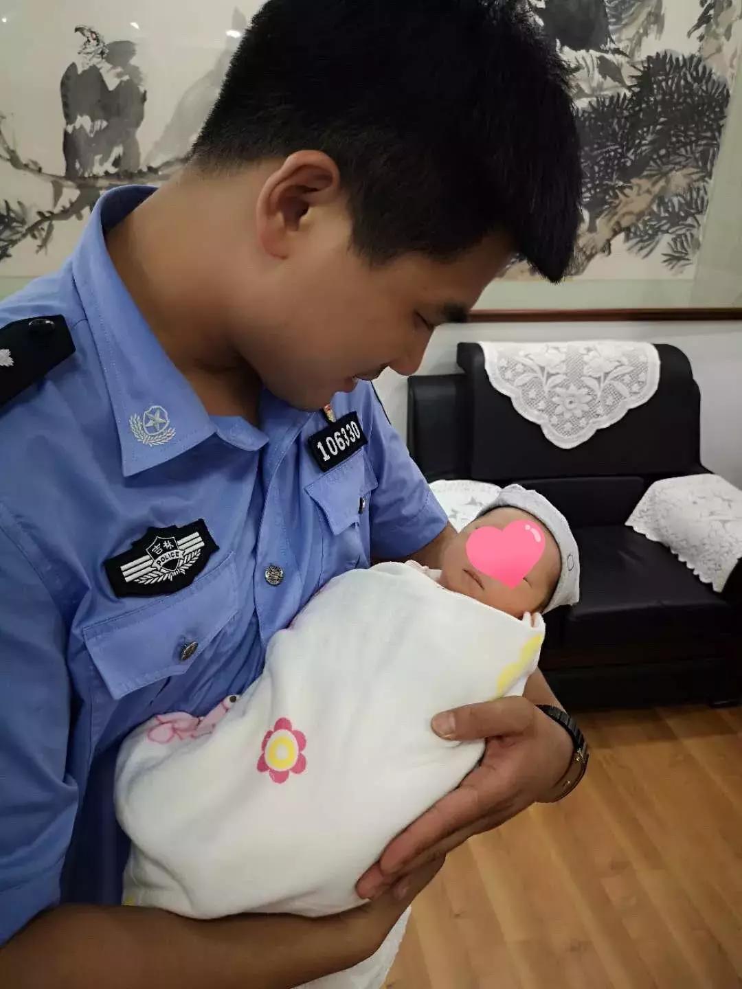 最新消息揭示,被丢弃的女婴背后的故事与进展,被遗弃女婴最新动态与背后故事揭秘