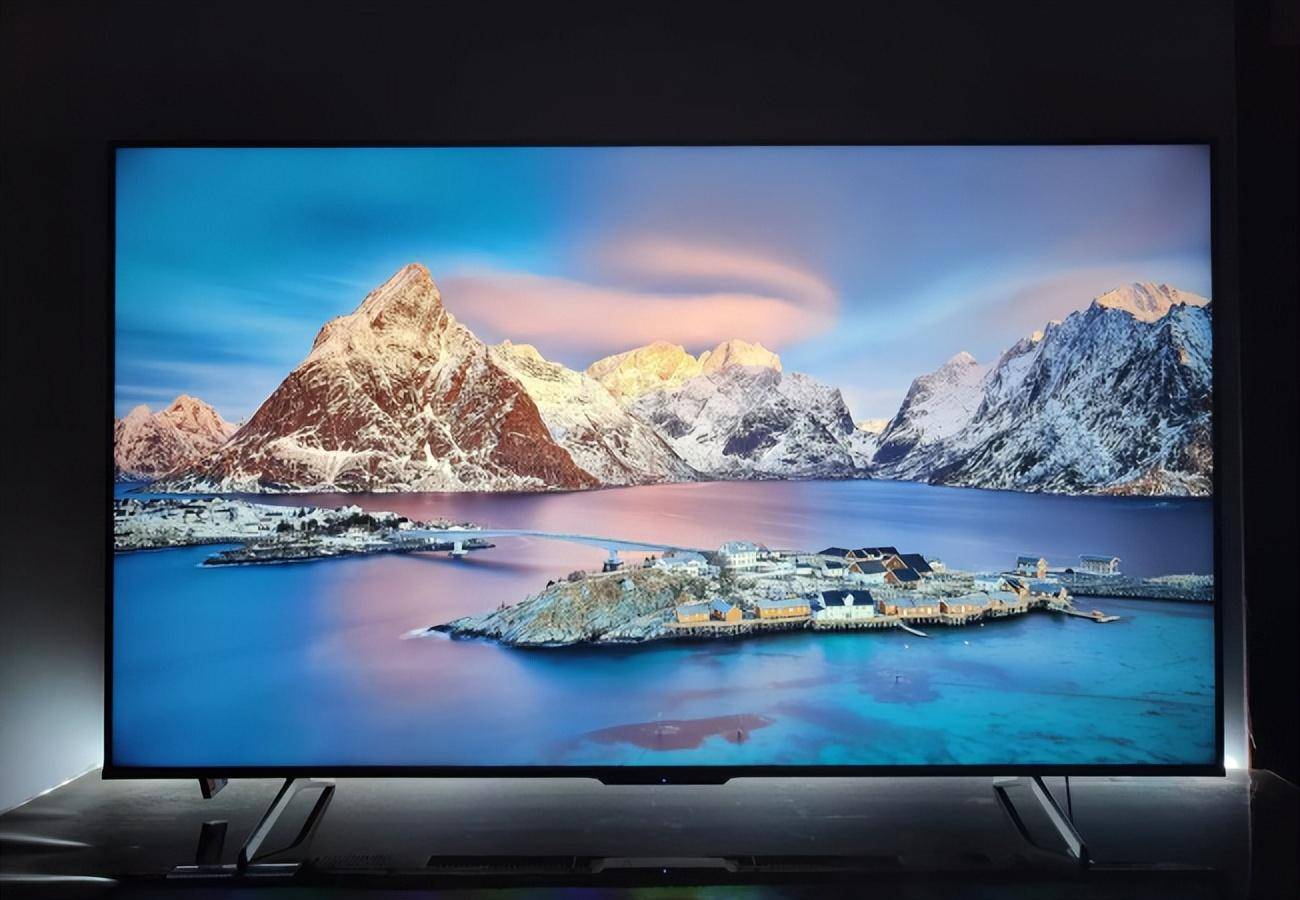 最新电视机，革新科技与家庭娱乐的完美结合，革新科技之巅，最新电视机与家庭娱乐的绝妙融合