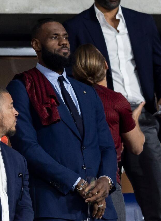 詹姆斯最新消息，巨星风采依旧，引领篮球新时代，詹姆斯巨星风采依旧，引领篮球新时代新动向