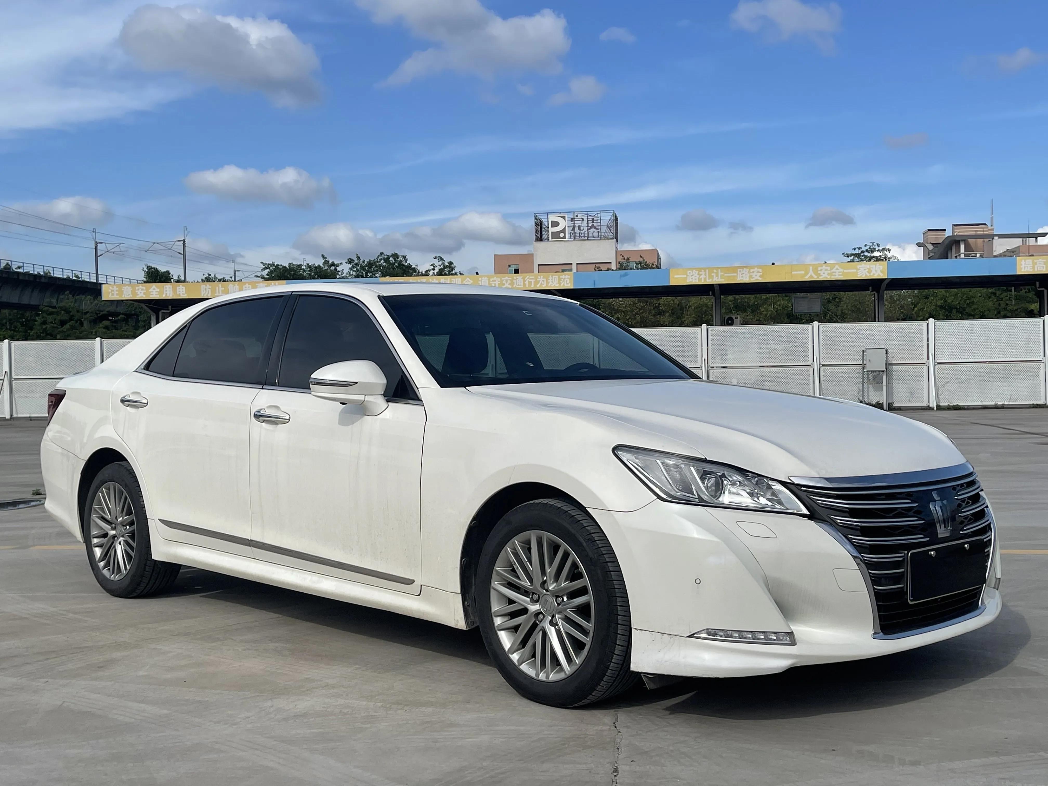 最新款丰田皇冠，卓越性能与豪华品质的完美融合，最新款丰田皇冠，卓越性能与豪华品质的完美统一