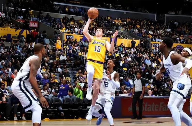 湖人队最新交易动态,重塑王朝,蓄势待发,湖人队重塑王朝,蓄势待发,最新交易动态揭秘