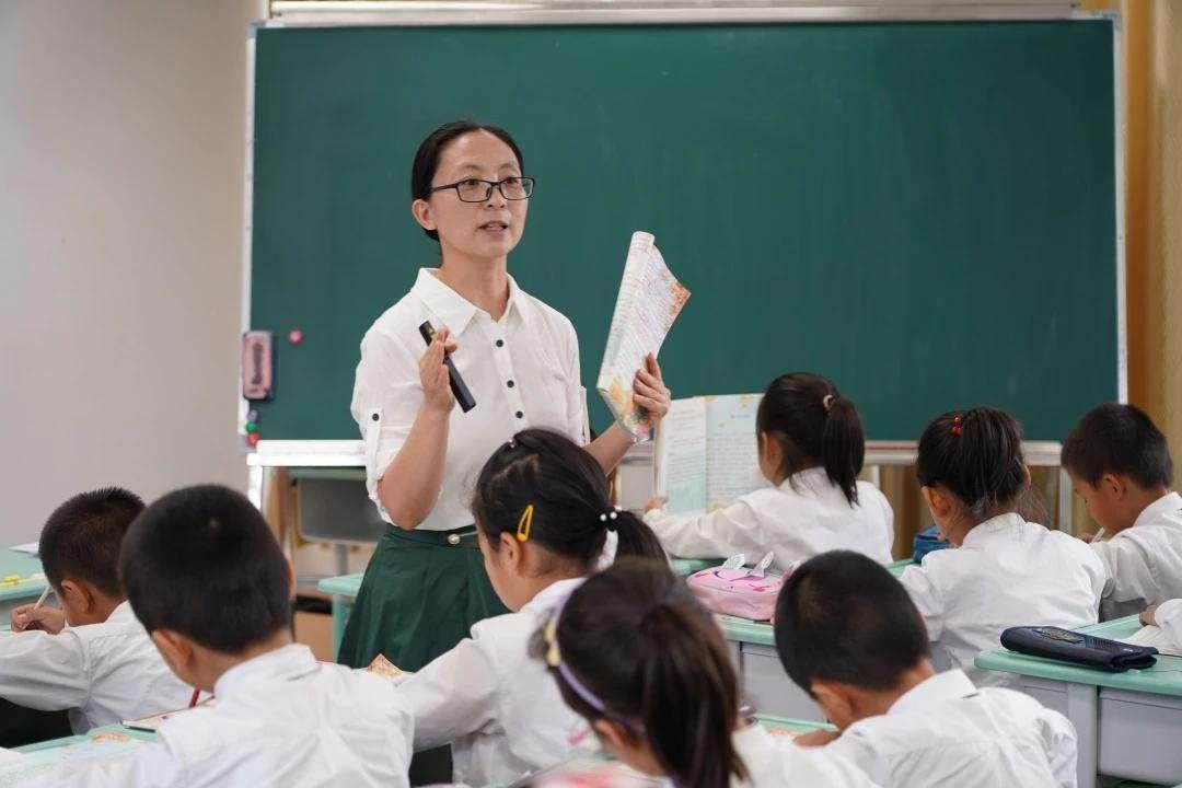 最新教师法,重塑教育生态,促进教育公平,最新教师法重塑教育生态,促进教育公平发展